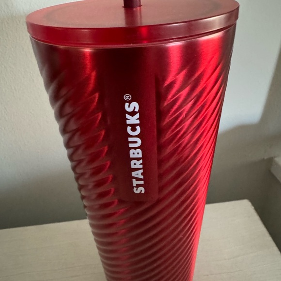 Starbucks Tumbler Christmas 2022
- Holiday Red Metal Spiral -24 oz Cup - Picture 3 of 6